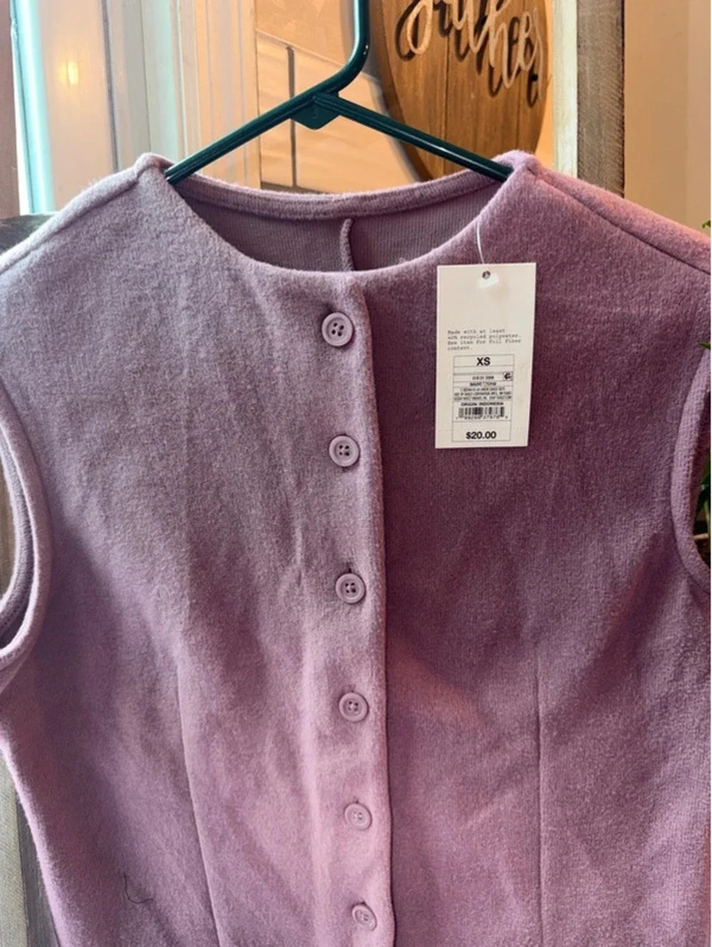 Sleeveless vest - Picture 2 of 3